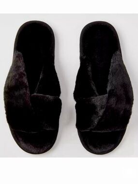 LOFT Black Faux Fur Slippers